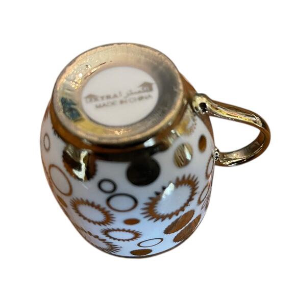 Extra Set of 4 Demitasse Cups and Saucers Set White Gold in Box - Picture 8 of 11